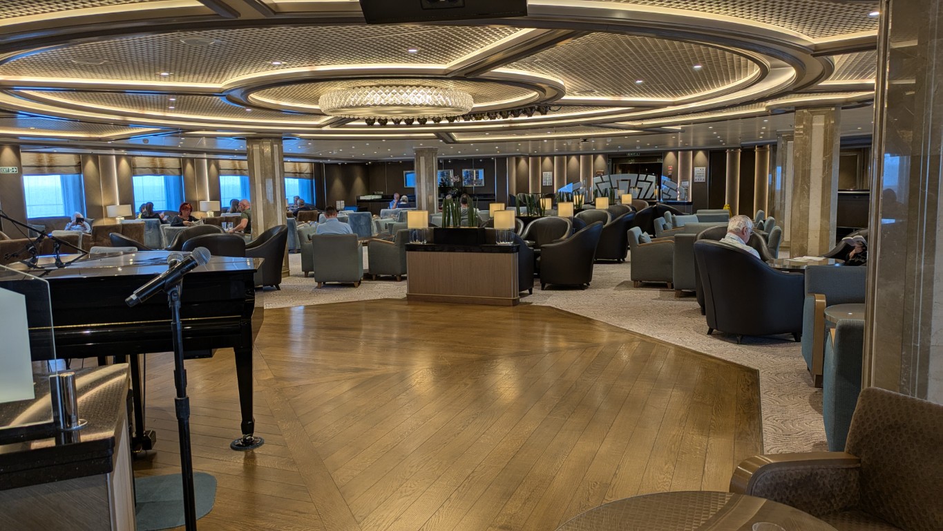 Piano Bar